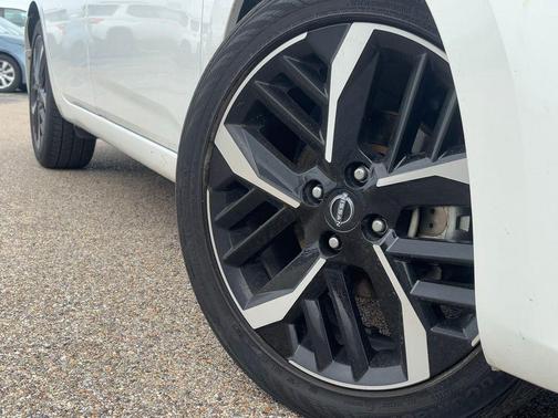 2023 Nissan Versa 1.6 S