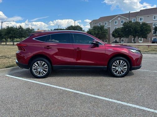 2021 Toyota Venza XLE
