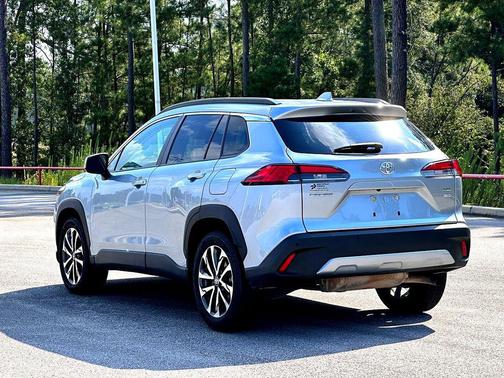 2024 Toyota Corolla Cross XLE