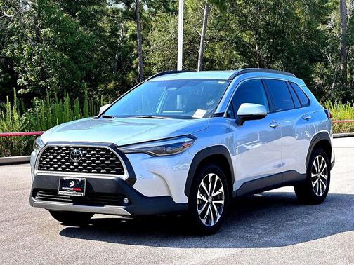 2024 Toyota Corolla Cross XLE