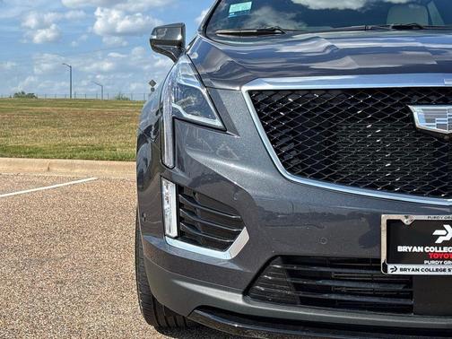 2022 Cadillac XT5 Sport
