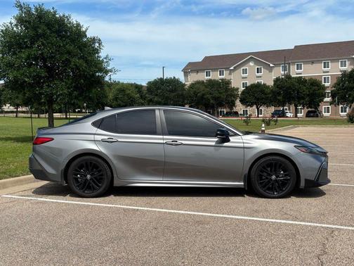 Heavy Metal 2025 Toyota Camry SE