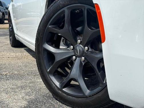 2022 Chrysler 300 Touring