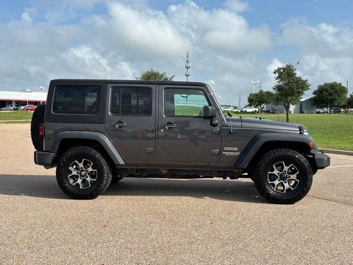 Granite Crystal Metallic Clearcoat 2017 Jeep Wrangler Unlimited Sport