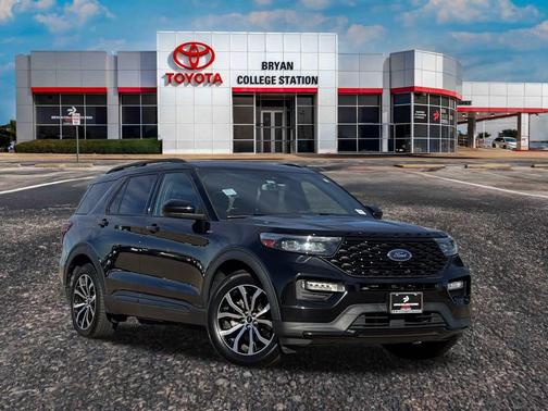 2022 Ford Explorer ST-Line