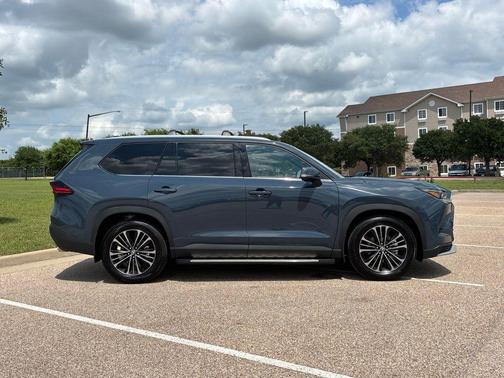 Storm Cloud 2026 Toyota Grand Highlander Hybrid Platinum MAX