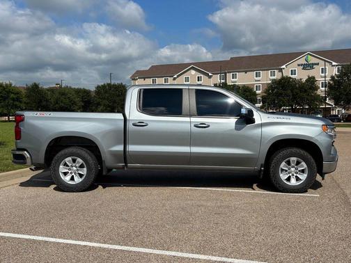 Sterling Gray Metallic 2025 Chevrolet Silverado 1500 LT