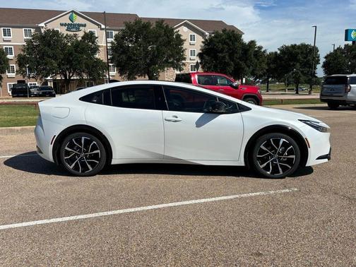 2025 Toyota Prius Plug-In Hybrid XSE Premium