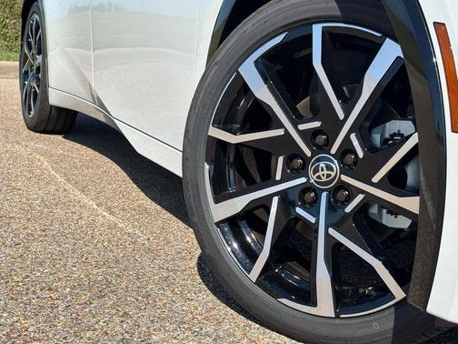 2025 Toyota Prius Plug-In Hybrid XSE Premium