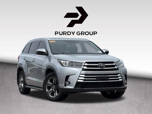 Celestial Silver Metallic 2019 Toyota Highlander Limited Platinum