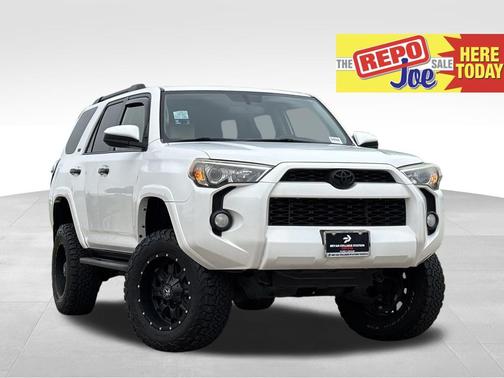 Super White 2016 Toyota 4Runner SR5