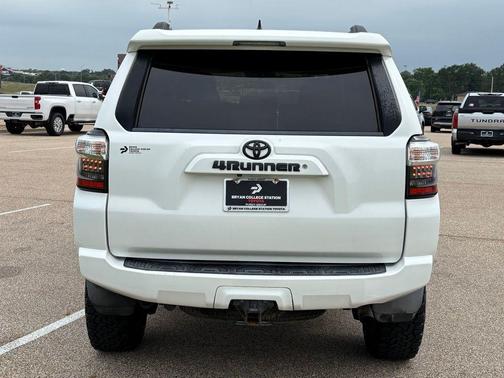 Super White 2016 Toyota 4Runner SR5