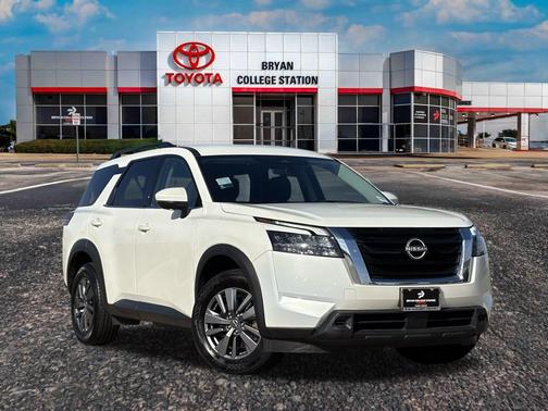 2024 Nissan Pathfinder SV FWD