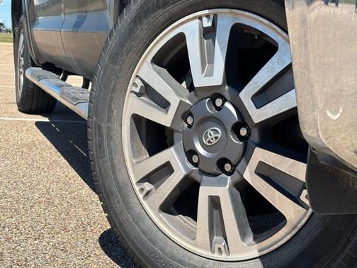 Midnight Black Metallic 2021 Toyota Tundra 1794 Edition