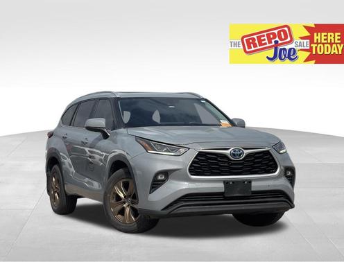 Cement 2023 Toyota Highlander Hybrid XLE