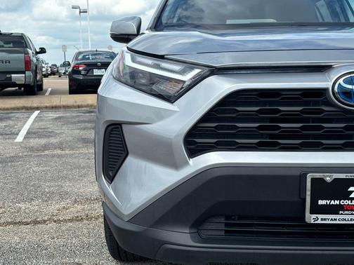 2024 Toyota RAV4 Hybrid XLE