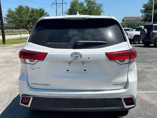 2019 Toyota Highlander Limited Platinum