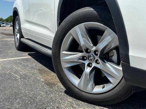 2019 Toyota Highlander Limited Platinum
