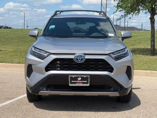 2024 Toyota RAV4 Hybrid SE