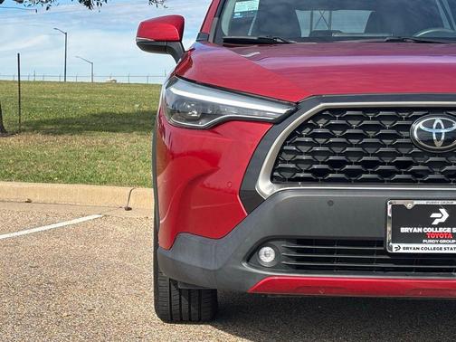 2022 Toyota Corolla Cross XLE