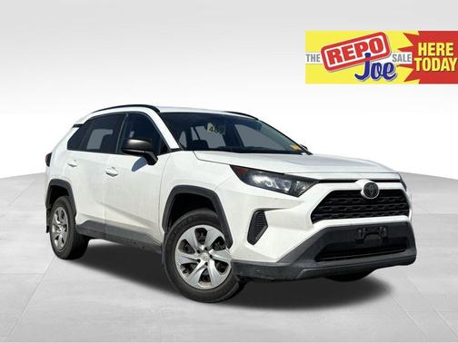 2020 Toyota RAV4 LE