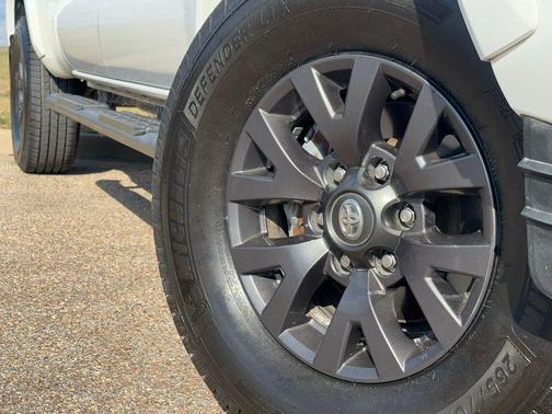 2020 Toyota Tacoma SR5