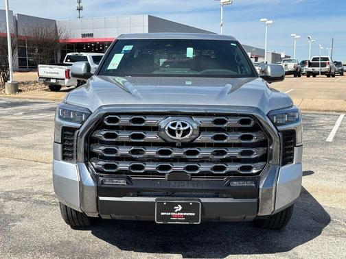 2025 Toyota Tundra Hybrid Platinum