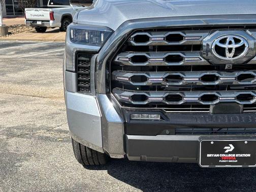 2025 Toyota Tundra Hybrid Platinum