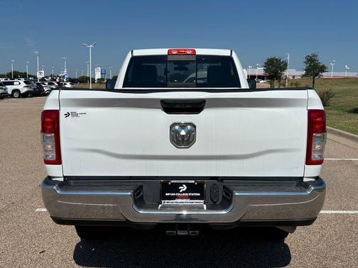 2021 RAM 2500 Tradesman Regular Cab 4x2 8' Box