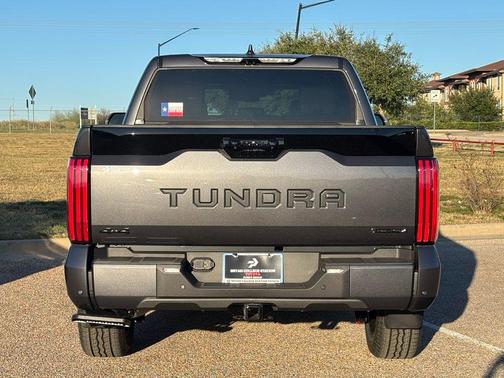 2026 Toyota Tundra Hybrid Platinum