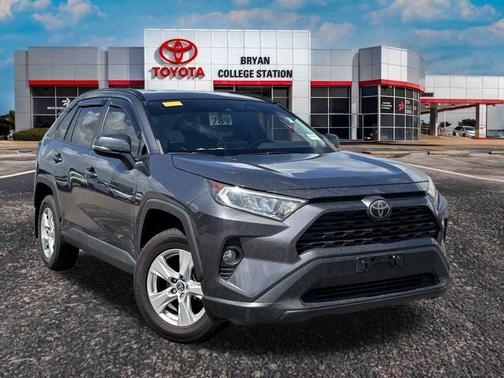 2020 Toyota RAV4 XLE