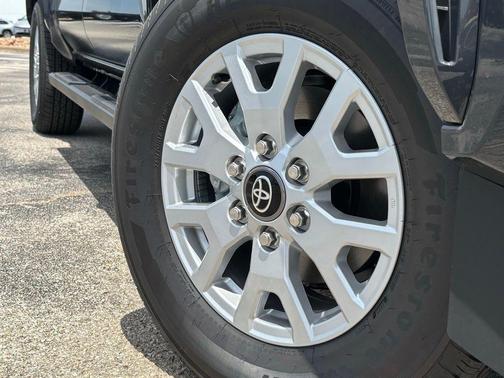 2025 Toyota Tacoma SR