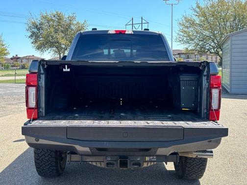 2022 Ford F-250 Platinum