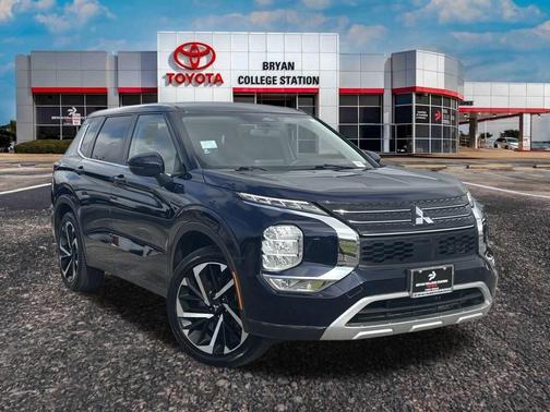 2023 Mitsubishi Outlander SE