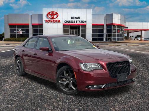 2022 Chrysler 300 S