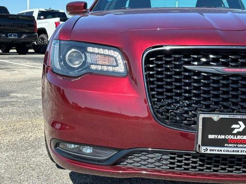 2022 Chrysler 300 S