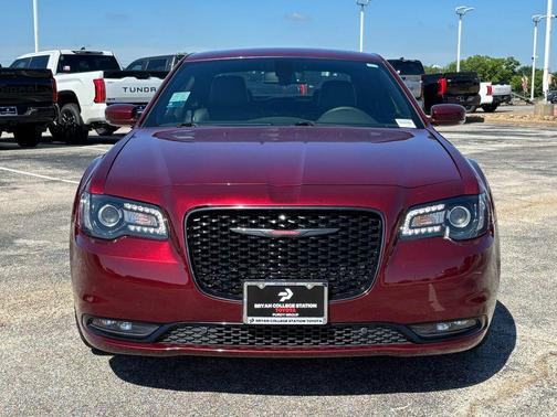 2022 Chrysler 300 S