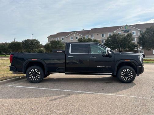 2024 GMC Sierra 3500 Denali