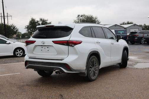 2023 Toyota Highlander XSE