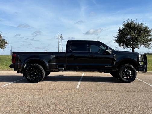 2024 Ford F-350 Lariat