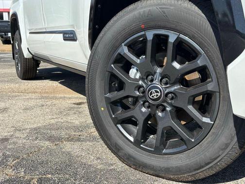 2025 Toyota Tundra Hybrid Platinum