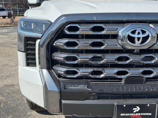 2025 Toyota Tundra Hybrid Platinum