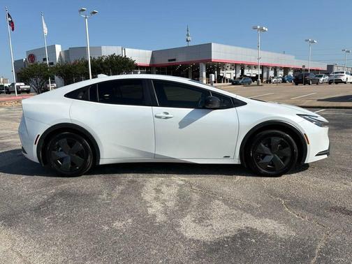 2024 Toyota Prius LE
