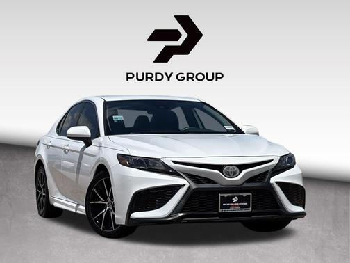 Super White 2021 Toyota Camry SE