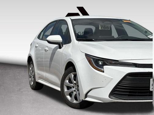 Ice Cap 2024 Toyota Corolla LE