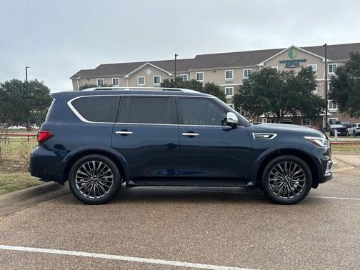 2022 INFINITI QX80 SENSORY