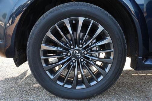 2022 INFINITI QX80 SENSORY