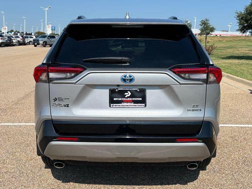 2024 Toyota RAV4 Hybrid SE