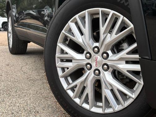 2024 GMC Acadia AWD Elevation