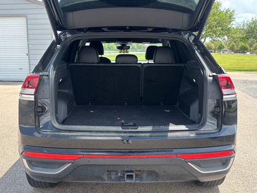 2025 Volkswagen Atlas Cross Sport 2.0T SE w/Technology